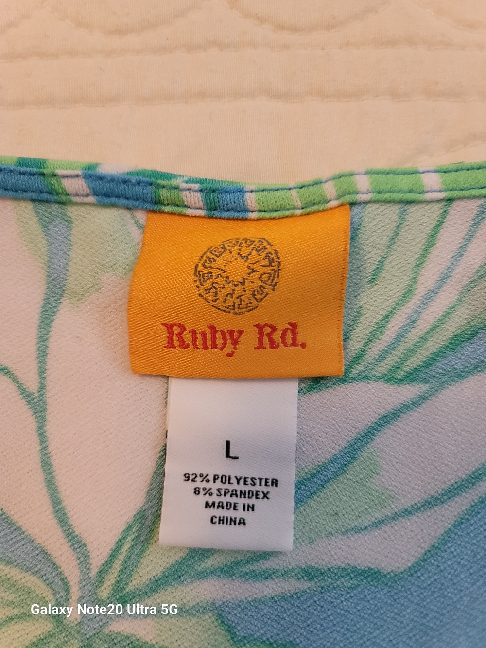 🌿 Ruby Rd. Cold-Shoulder Tropical Top – Size L - Picture 2 of 2